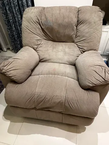 Comfortable single-seater recliner armchair - beige microfiber, good condition
