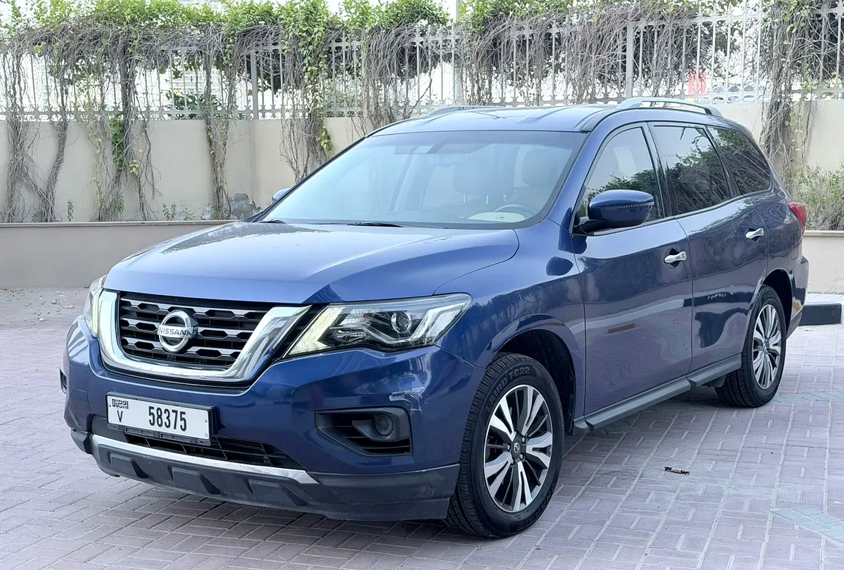 Nissan Pathfinder 2020 — photo 1 of 13