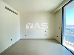 Spacious Studio | Pool and Beach | Unfurnished