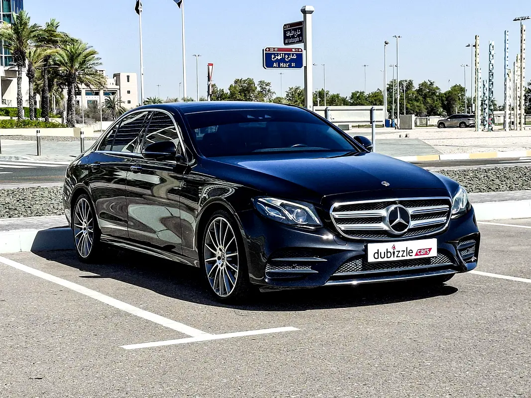 Mercedes-Benz E-Class 2018 — photo 1 of 16