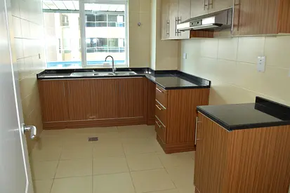 Fabulous 2 BHk Apt in Sheikh Zayed Road