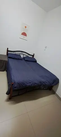 Used bed set