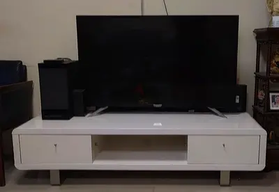Philips 50TV IKEA tv stand