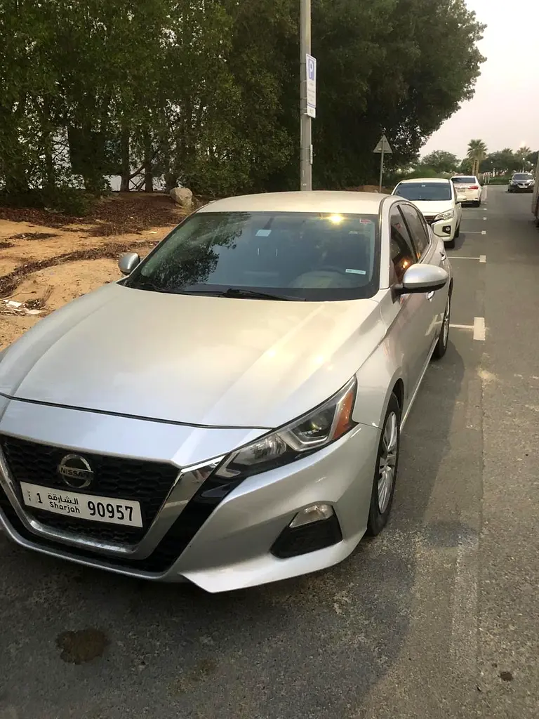 Nissan Altima 2020 — photo 1 of 7