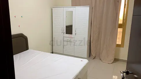 executive bachelor room available