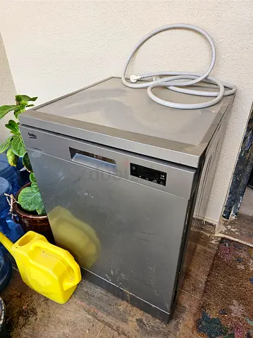 Used Beko Free-Standing Dishwasher — Stainless Steel, Good Working Condition