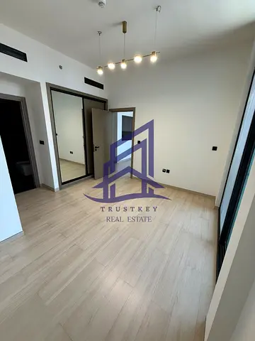 Unfurnished 1 BR | Well Maintained | High Floor