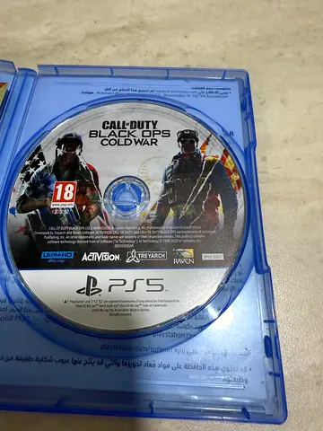 call of duty BLACK OPS COLD WAR ( NEGOTIABLE and inside a vanguard case )