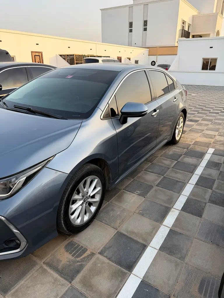 Toyota Corolla 2020 — photo 1 of 9