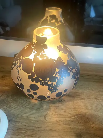 Decorative frosted glass table lamp with floral pattern
