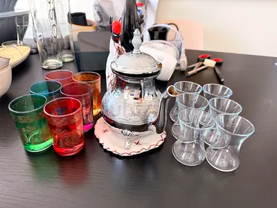 Teapot kettle moroccan + 12 tea glasses for sale in Dubai