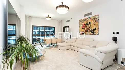 Sea view | Upgraded | Vacant