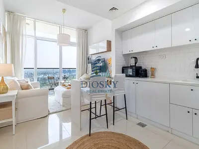 Spacious | Fitted | 12 Cheques