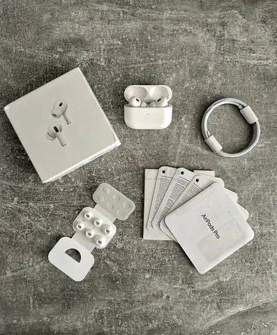 Apple AirPods Pro 3 with Active Noise Cancellation Charging Case -