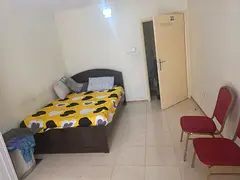 Room available for monthly rent