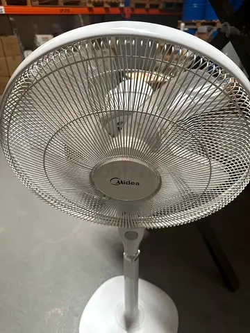 Midea White Pedestal Fan - Good Working Condition with remote