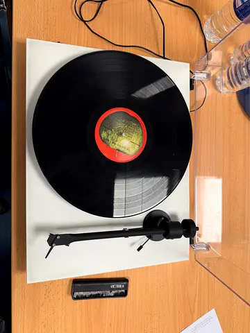 Technics-style Belt Drive Turntable with Dust Cover — Good Working Condition