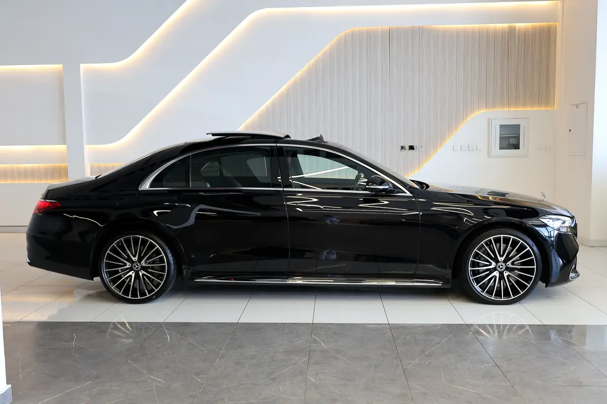 Mercedes-Benz S-Class 2024