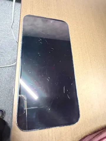 iPhone 14 Pro Max | 256 gb | Minor Scratches on Screen