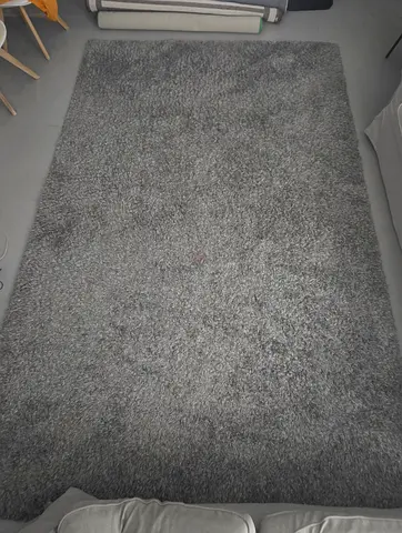 Soft Grey Shaggy Rug - 200x140cm (Good Condition)