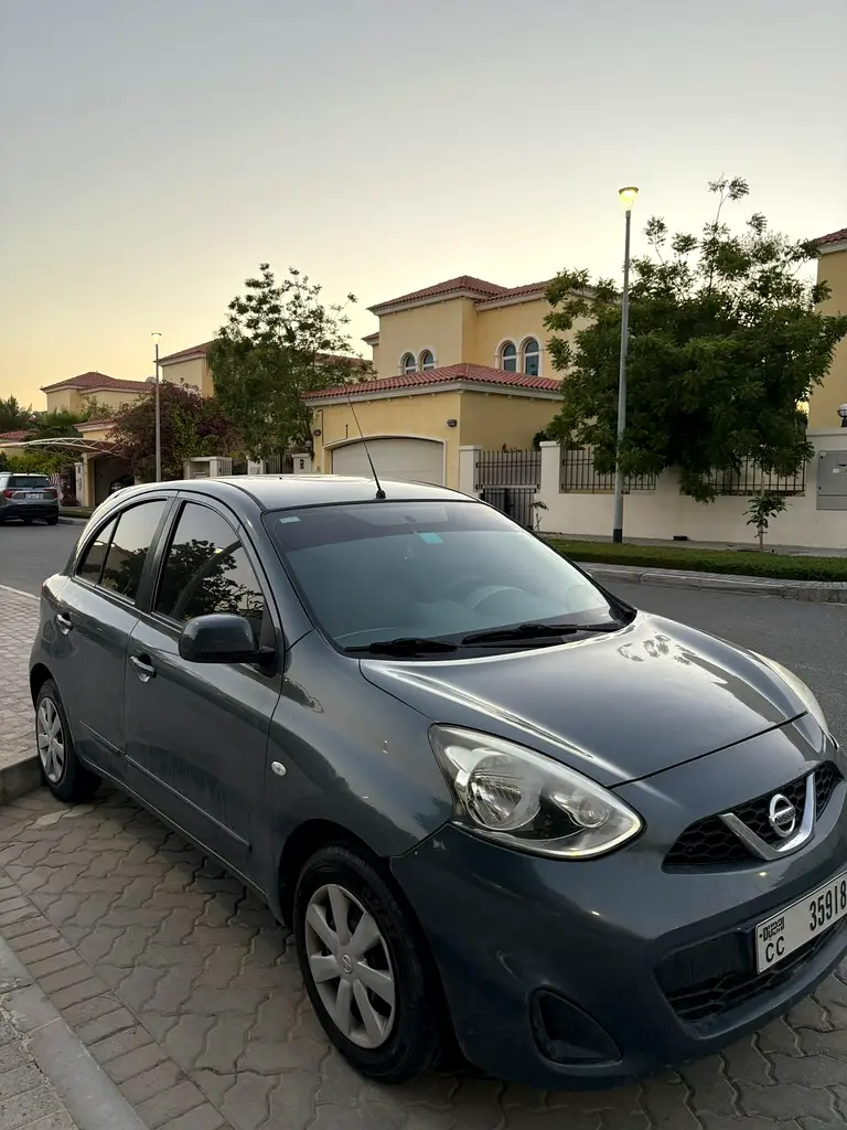 Nissan Micra 2019 — photo 1 of 7