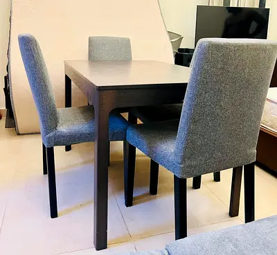 Compact 4-Seater Dining Table with Upholstered Grey Chairs