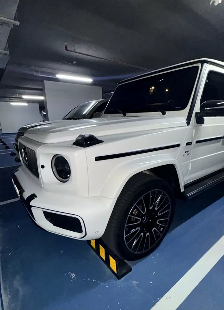 Mercedes-Benz G-Class 2025 — photo 1 of 4