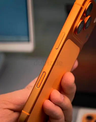 iPhone 17 pro max cosmic orange 256