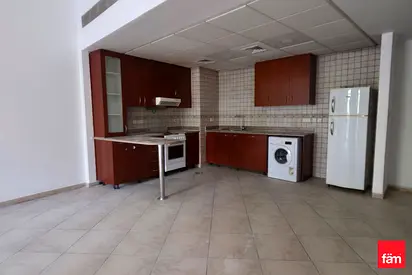 Rare Spacious Layout| Vacant |Upgrade Potential