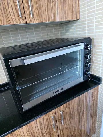 Nikai Baking Oven with 4 control knobs - good condition