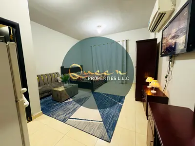 شقة غرفة وصالة مفروشة بفرش جديد ونظيف للإيجار في الروضة ثلاثة بعجمان على شارع السلام بجانب ايفري داي مول شامل فواتير الكهرباء والانترنت والصيانة