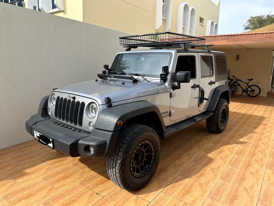 Jeep Wrangler 2014 — photo 1 of 17