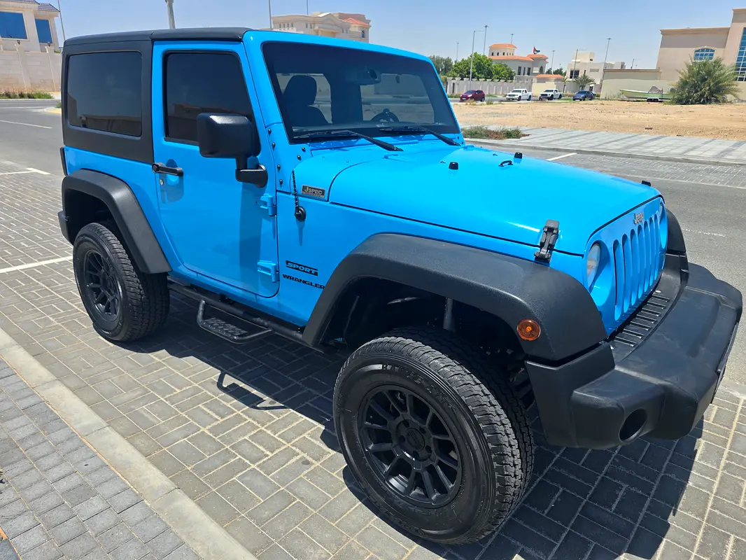 Jeep Wrangler 2017 — photo 1 of 18