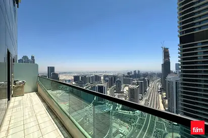Nicely Furnished | High Floor | Vacant