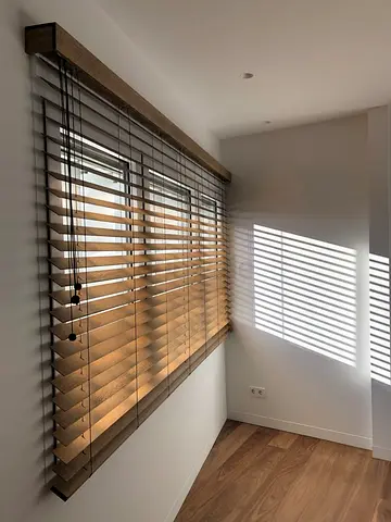 Wooden Venetian Blinds – Light Brown, Excellent Condition