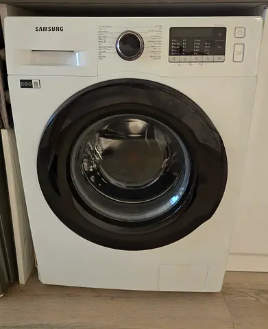 Samsung Front Load Washing Machine - Good Working Condition - Eco Bubble - 8kg