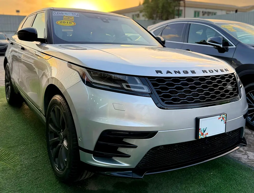 Land Rover Range Rover Velar 2018 — photo 1 of 18