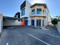INDEPENDENT COMMERCIAL VILLA 10 ROOMS DOUBLE STOREY