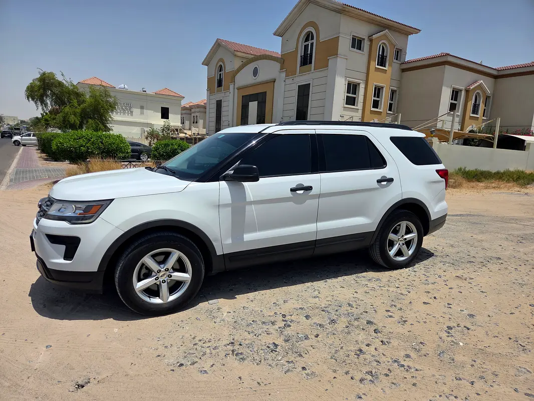 Ford Explorer 2019 — photo 1 of 19