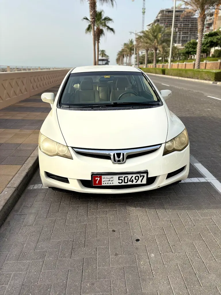 Honda Civic 2008 — photo 1 of 7