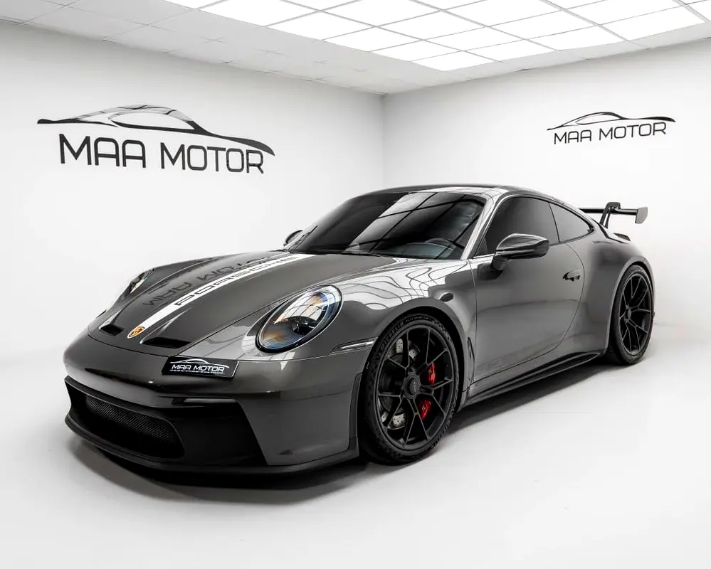 Porsche 911 2023 — photo 1 of 18