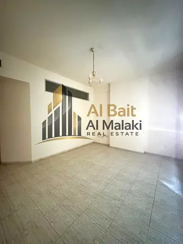 شقة مريحة بالقرب من جميع الخدمات مع تكييف مجاني