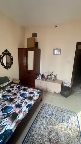 Room for rent for ladies with separate washroom for asain