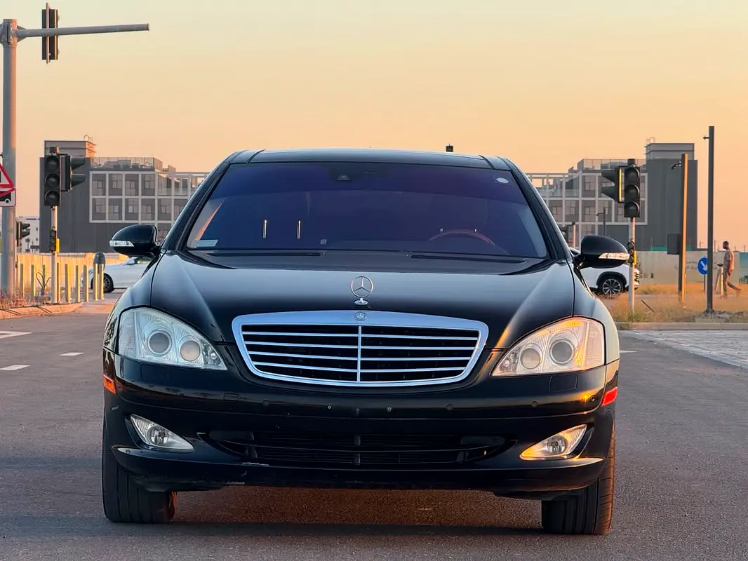 Mercedes-Benz S-Class 2008 — photo 1 of 18