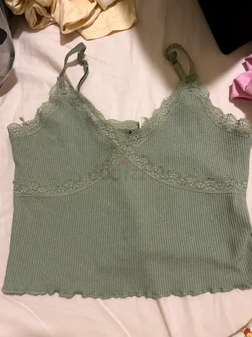 Light green ribbed lace-trim camisole top - size medium