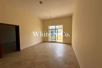 Spacious Apartment | Low Floor | Vacant