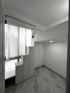 Beautiful fully closed private partition for female
