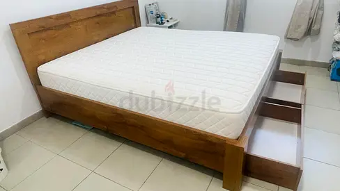 KING SIZE BED WITH MATTRESS  2-DRAWER STORAGE FOR SALE