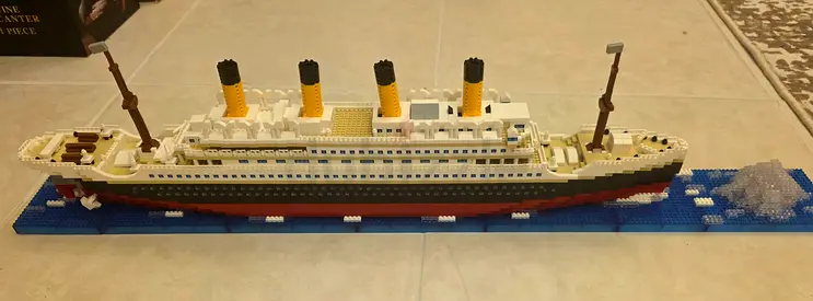 Large Detailed Titanic Building Block Model (assembled)