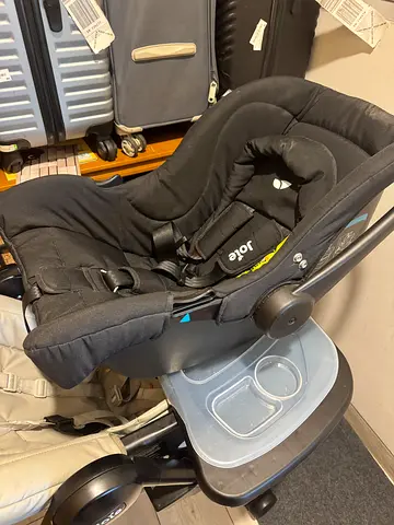 Joie Infant Baby Car Seat with Carrying Handle for sale - barely used - Baby Safe